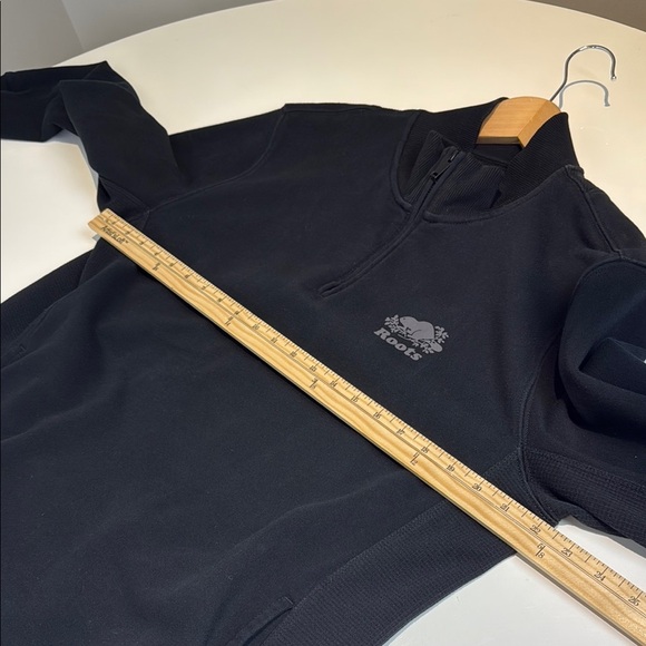 Roots Black 1/4 Zip Up Sweatshirt Size Large - Picture 4 of 6